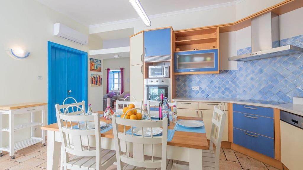 Refurbished Beachfront House, Pool, Ac, Wifi, Albufeira, Sea View Exterior photo