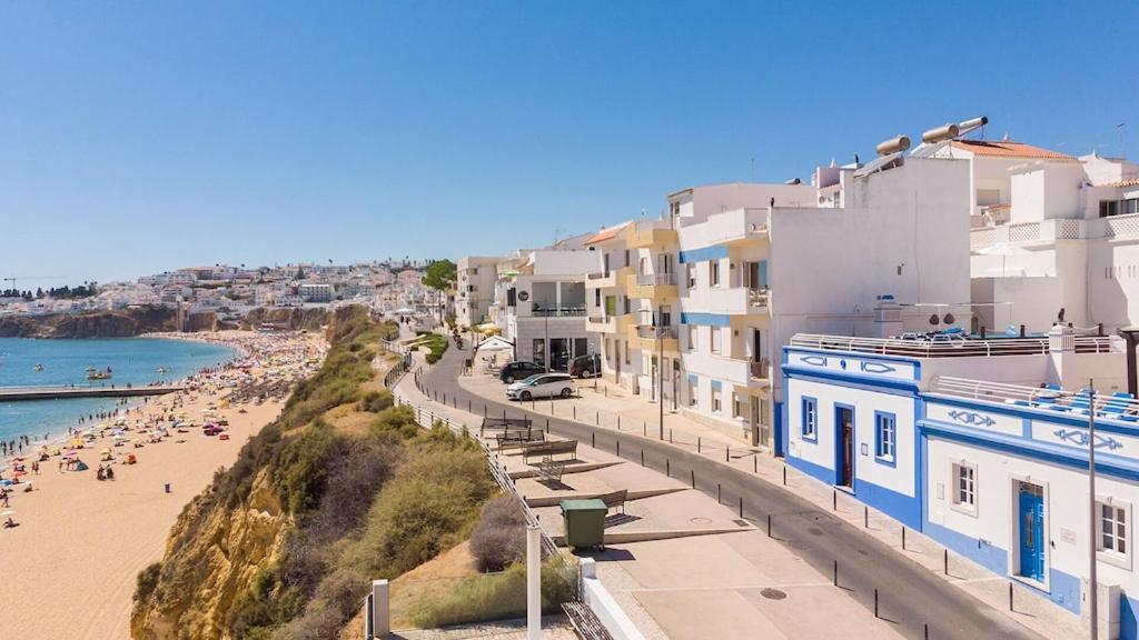 Refurbished Beachfront House, Pool, Ac, Wifi, Albufeira, Sea View Exterior photo
