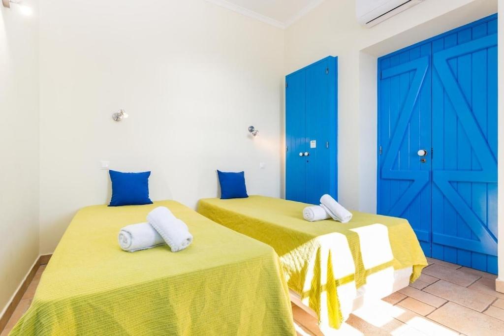 Refurbished Beachfront House, Pool, Ac, Wifi, Albufeira, Sea View Exterior photo